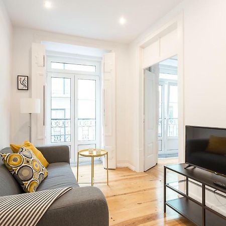 Three Bedroom Apartment In Historical Centre -Bairro Alto ลิสบอน ภายนอก รูปภาพ