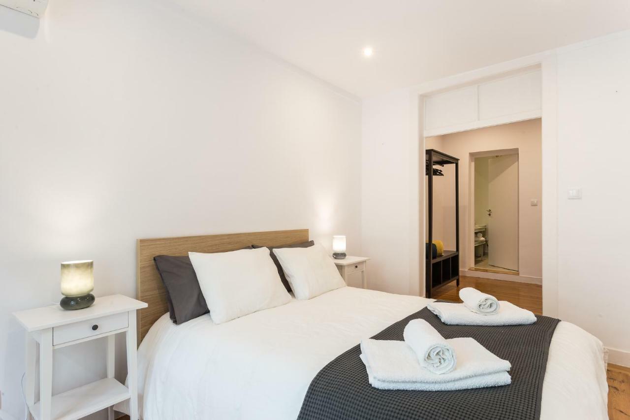 Three Bedroom Apartment In Historical Centre -Bairro Alto ลิสบอน ภายนอก รูปภาพ