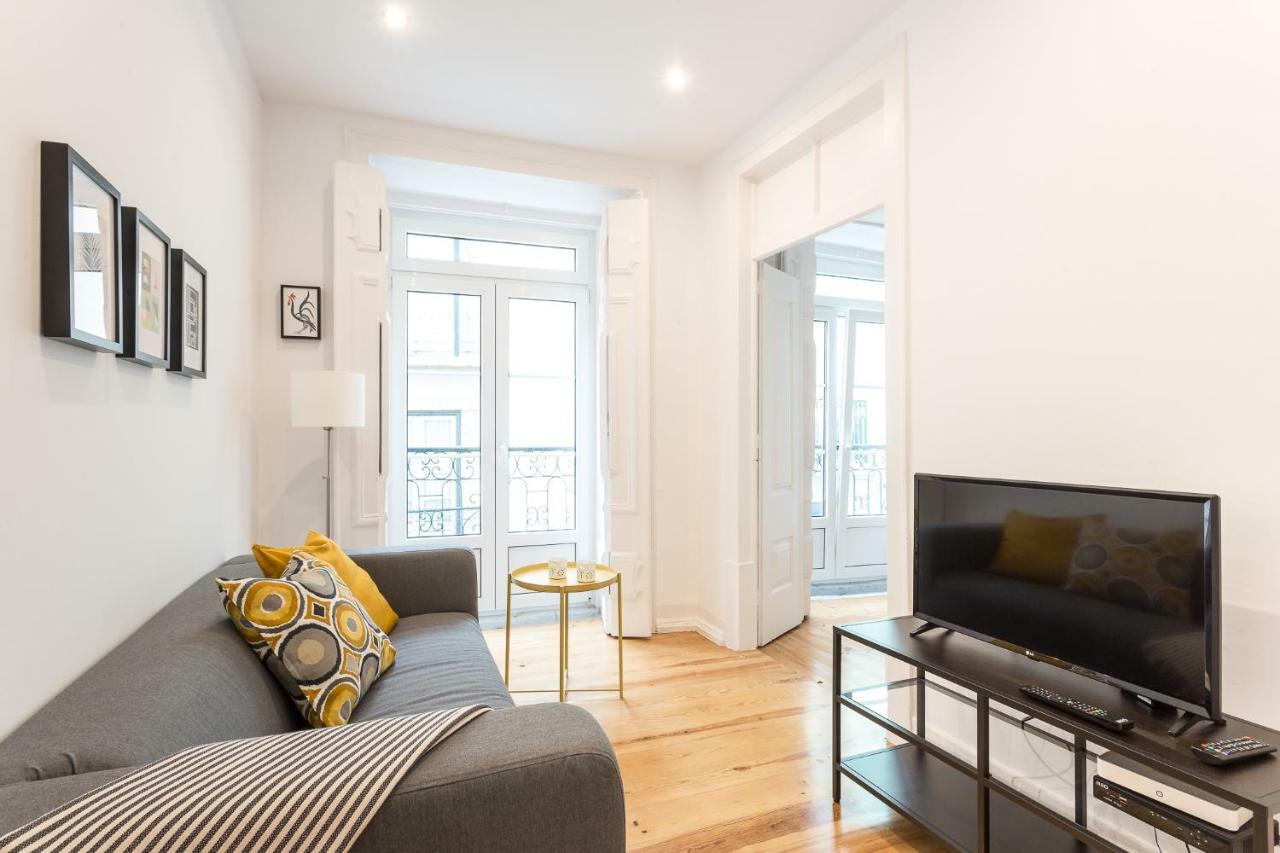 Three Bedroom Apartment In Historical Centre -Bairro Alto ลิสบอน ภายนอก รูปภาพ