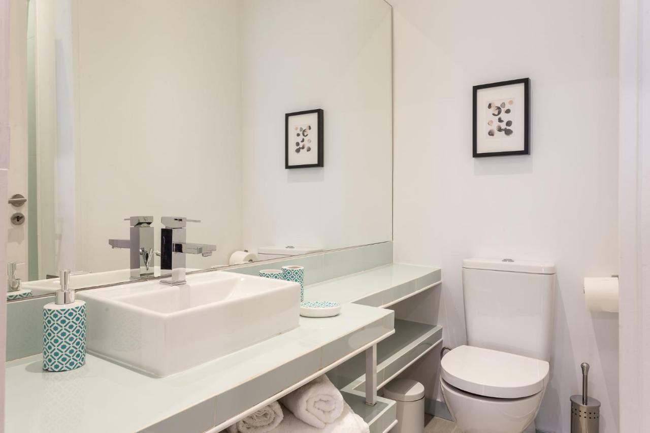Three Bedroom Apartment In Historical Centre -Bairro Alto ลิสบอน ภายนอก รูปภาพ