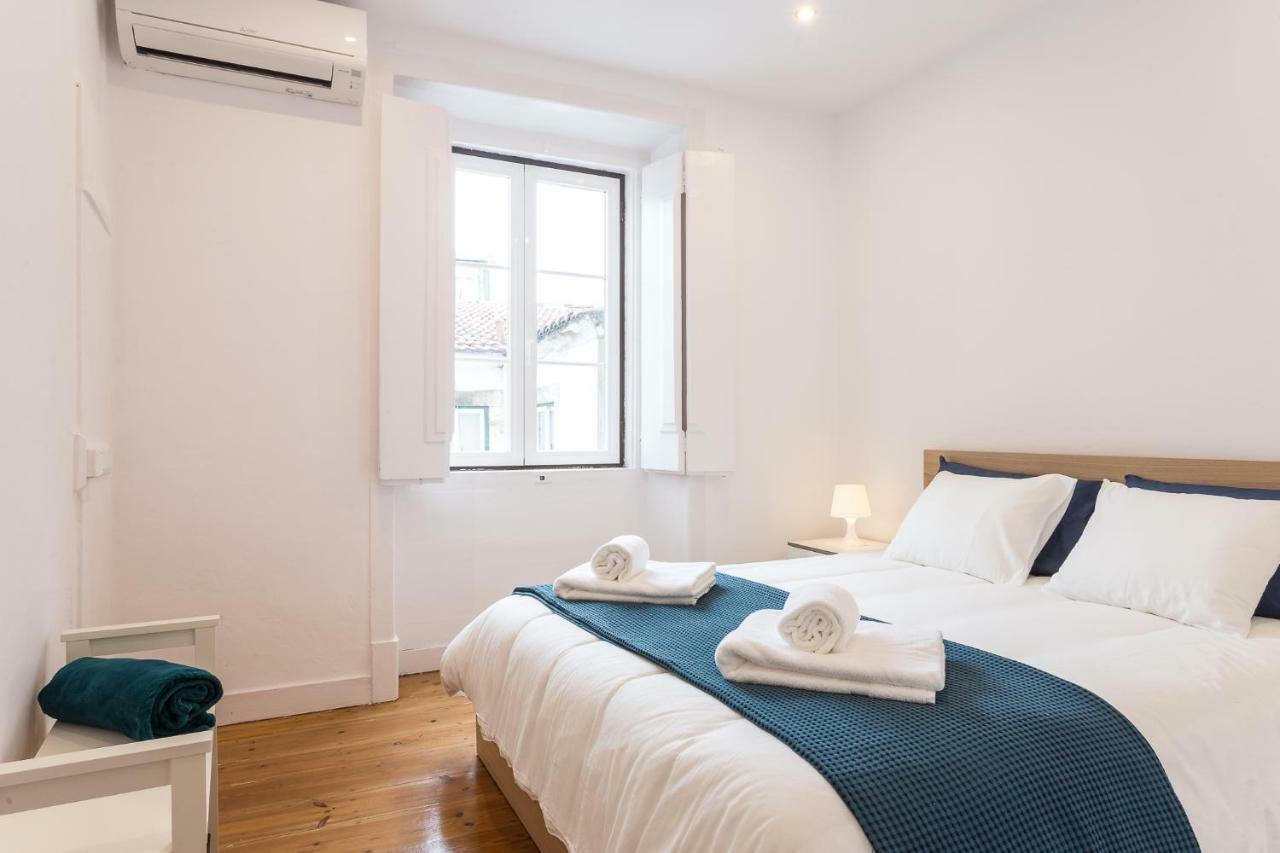 Three Bedroom Apartment In Historical Centre -Bairro Alto ลิสบอน ภายนอก รูปภาพ