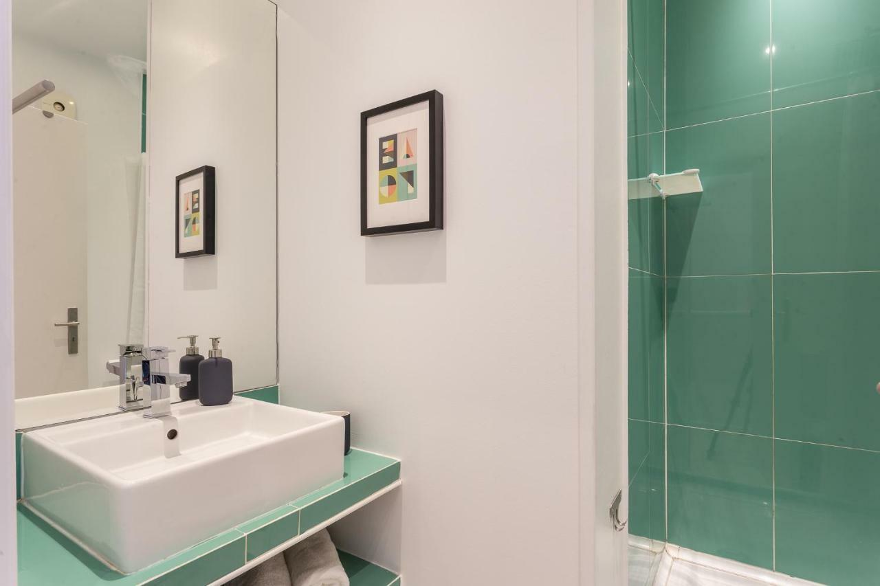 Three Bedroom Apartment In Historical Centre -Bairro Alto ลิสบอน ภายนอก รูปภาพ